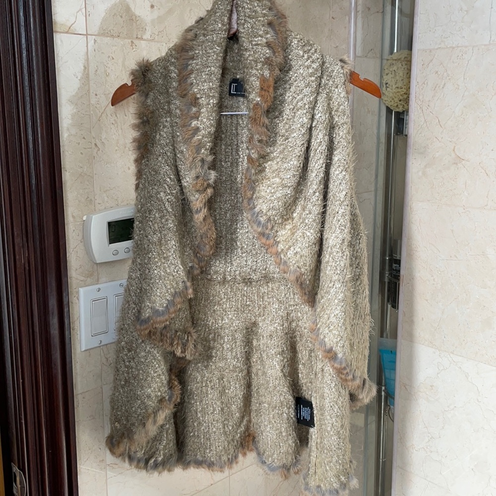 Rabbit fur trim sweater vest, size M. New w/ tags